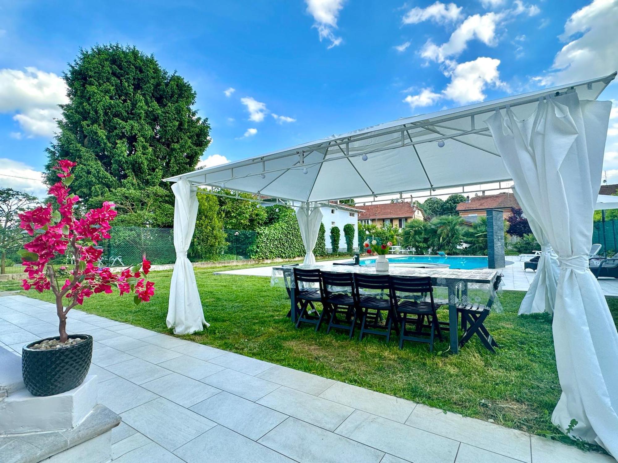 Appartamento In Villa Con Piscina Privata E Jacuzzi Ad Uso Esclusivo Rivarolo Canavese Exterior photo