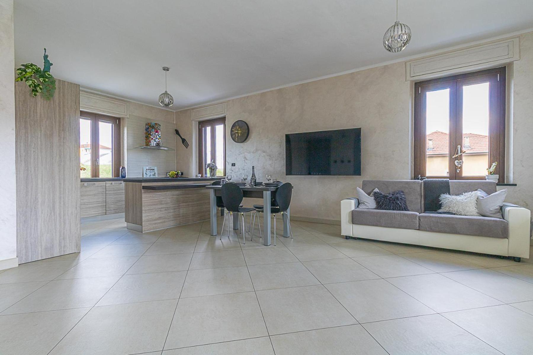 Appartamento In Villa Con Piscina Privata E Jacuzzi Ad Uso Esclusivo Rivarolo Canavese Exterior photo